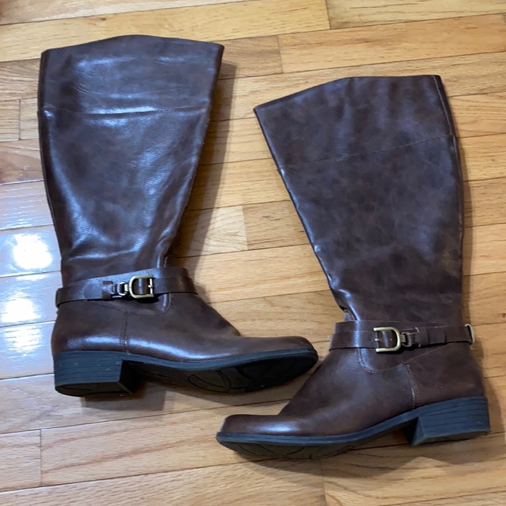 9.5 M- WC boots by Natural Soul